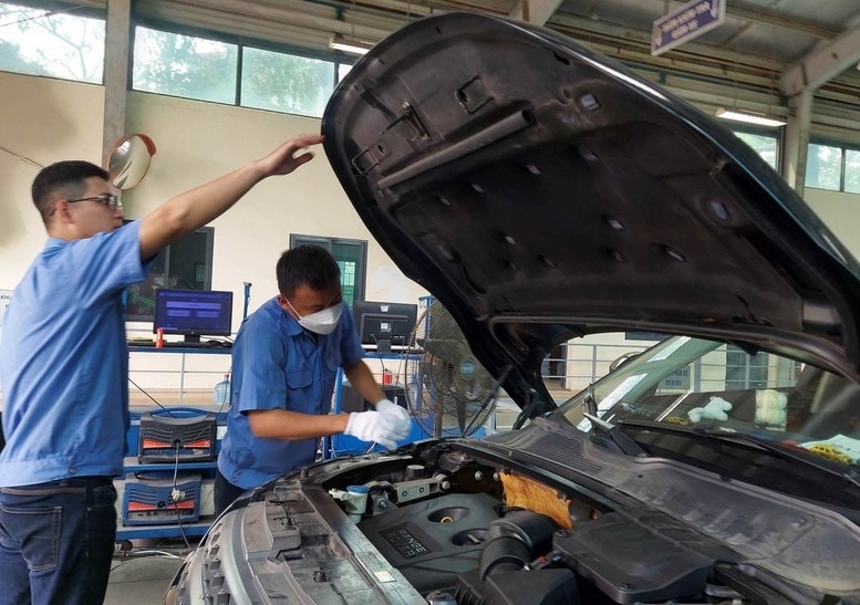 Quy định mới về kiểm định khí thải ô tô từ 1/3: Chủ xe cần lưu ý gì?