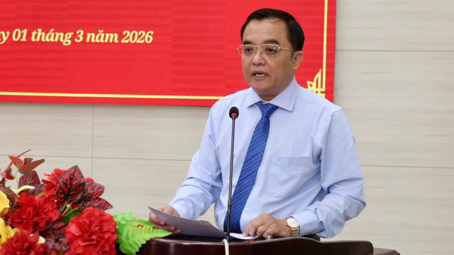 Ứng cử viên Huỳnh Ngọc Liêm trình bày chương trình hành động.