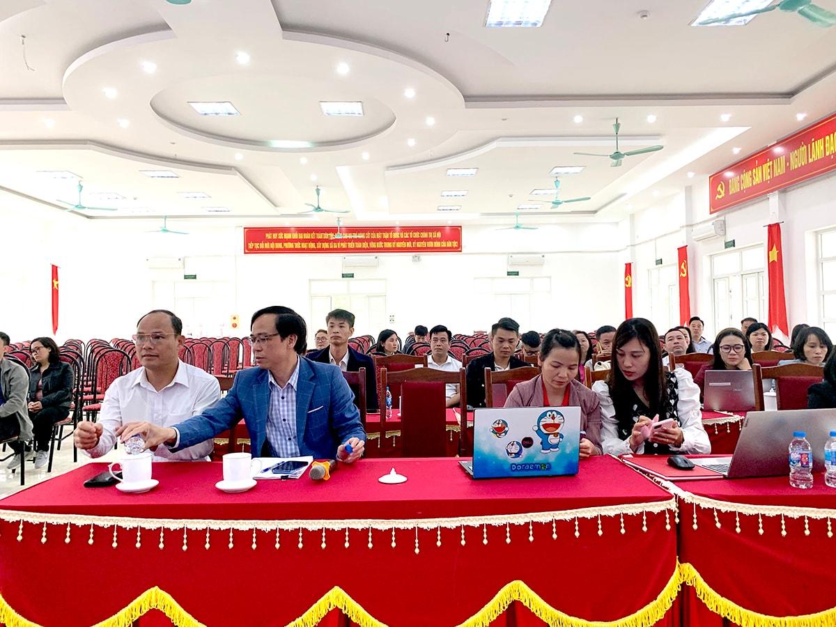 Uỷ ban bầu cử xã Ba Vì tổ chức tập huấn công tác kiểm phiếu qua phần mềm công nghệ thông tin