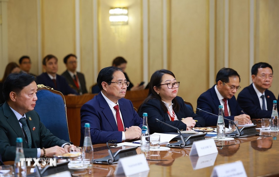 thu-tuong-pham-minh-chinh-hoi-kien-chu-tich-hoi-dong-lien-bang-nga-2303-4.jpg