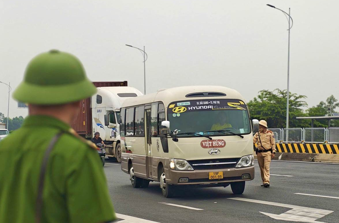cao tốc nội bài