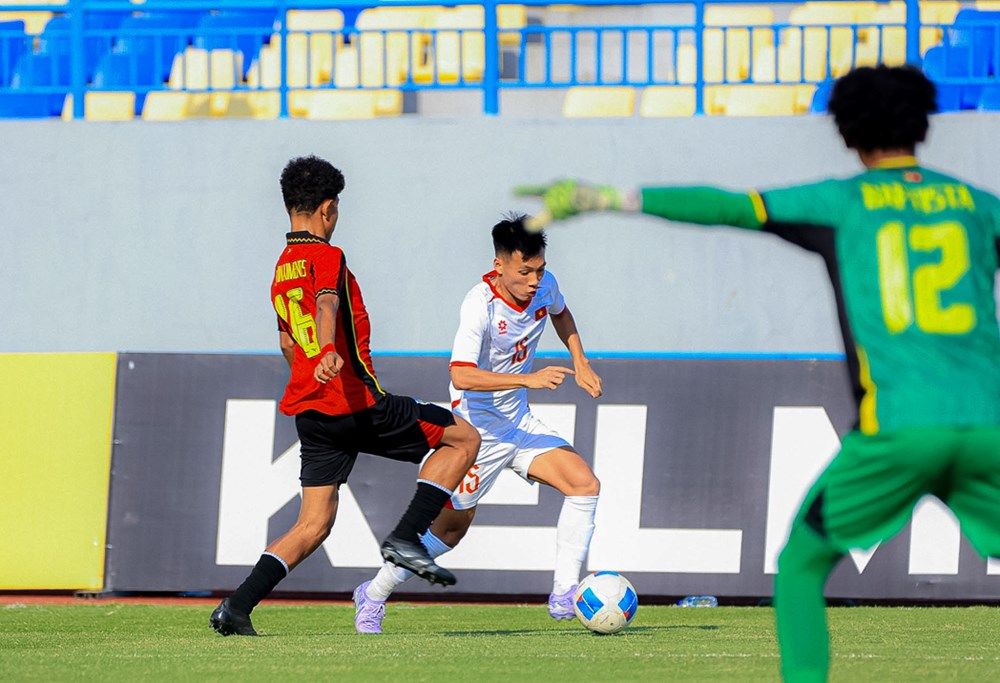 Bước chạy đà thuận lợi của U17 Việt Nam - ảnh 1