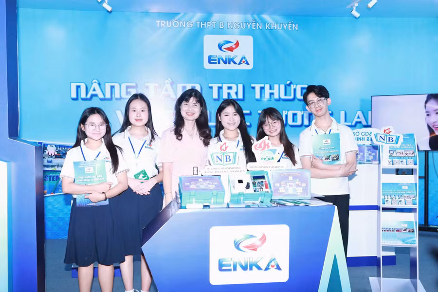 Nhóm dự án của Trường THPT B Nguyễn Khuyến (Ninh Bình) tham gia Ngày hội khởi nghiệp quốc gia của HSSV năm 2026.