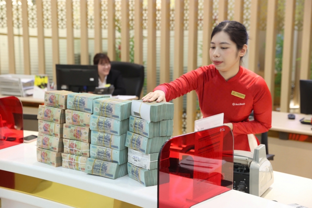 Bài toán đặt ra là “giữ cân bằng như thế nào” giữa lãi suất, tỷ giá và tăng trưởng, cũng như kiểm soát lạm phát. Ảnh minh hoạ: CTV