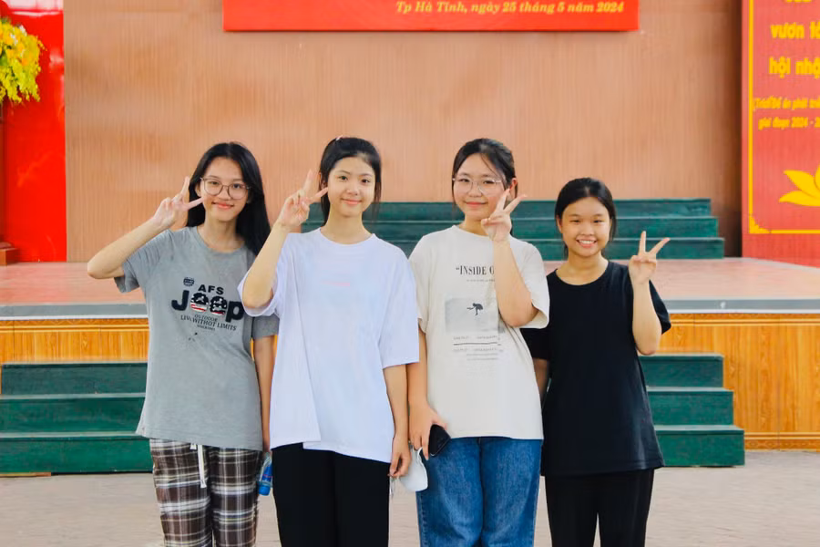 Cần tránh mang những đồ dùng không được vào phòng thi để tránh sai sót. (Ảnh tư liệu)