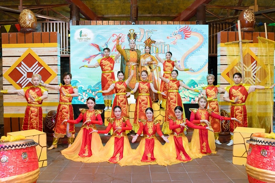 Lễ hội “Về Nguồn” thu hút du khách bởi sắc màu văn hóa dân tộc - ảnh 1