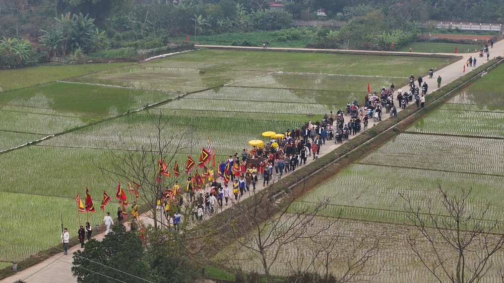 Người dân địa phương tham gia các hoạt động trong khuôn khổ Hội Phết Hiền Quan, lễ hội đang nhận được nhiều sự quan tâm trong quá trình bảo tồn và phát huy giá trị văn hóa truyền thống. (Ảnh: NVCC) 5.jpg