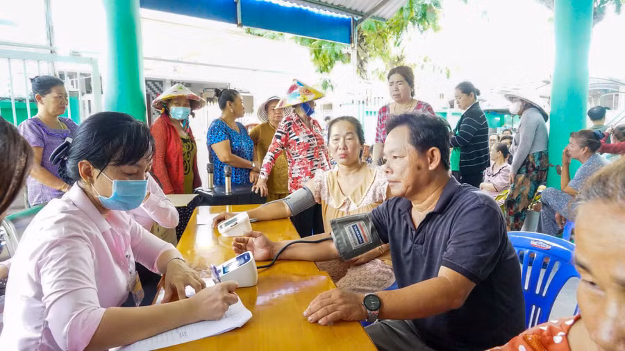 Hồ sơ sức khoẻ điện tử phải tích lũy được cả dữ liệu sức khỏe theo vòng đời và dữ liệu bệnh tật theo vòng đời của từng cá nhân. z7892298184948-f60a8842181c20c59feda452c6cd085e.jpg
