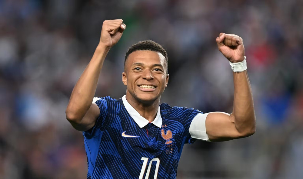 Mbappe san bằng thành tích ghi bàn của Messi tại World Cup 2026 với 6 pha lập công. Ảnh: FIFA mbappe1.jpg