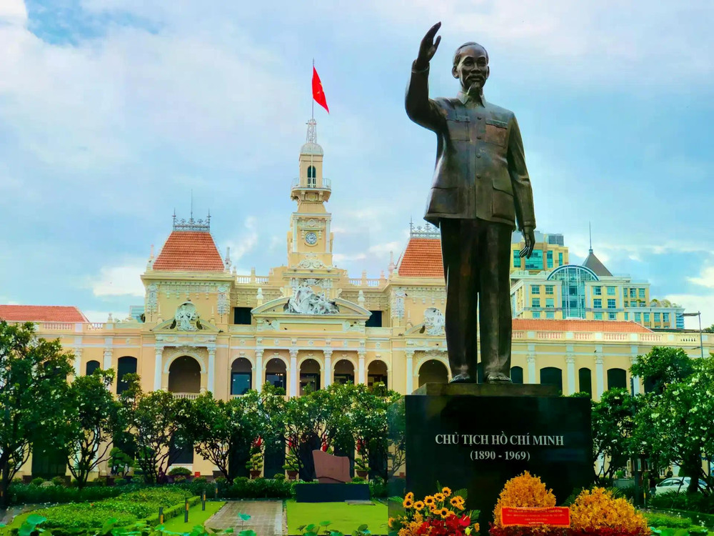 go-and-share-kham-pha-uy-ban-nhan-dan-tp-ho-chi-minh-1-scaled.jpg