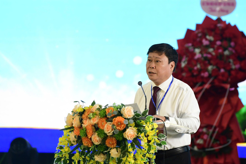 ong-mai-duc-thong-chu-tich-hoi-nha-bao-tinh-tuyen-quang.jpg
