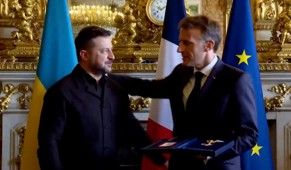 Tổng thống Ukraine Volodymyr Zelenskyy và Tổng thống Pháp Emmanuel Macron. Ảnh chụp màn hình. screenshot-2026-07-14-at-090548.jpg