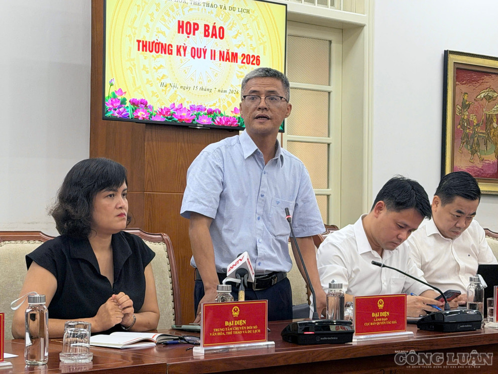 Ông Phạm Thanh Tùng, Phó Trưởng phòng Quản lý và Hợp tác quốc tế về quyền tác giả, chia sẻ ý kiến tại họp báo thường kỳ quý II/2026 diễn ra sáng 15/7 tại trụ sở Bộ VHTT&DL. Ảnh: Đình Trung clo_br_1784090534843-3536743465415620329-3536743465415620329-443d484563c32a141a0ce0963df8365b.jpg