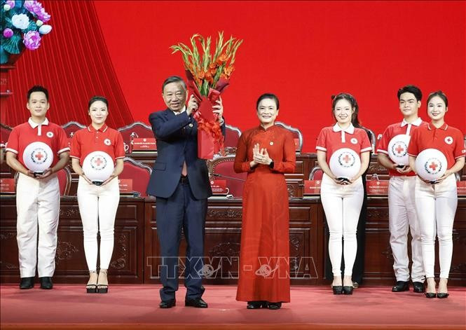 Tổng Bí thư, Chủ tịch nước Tô Lâm giữ cương vị Chủ tịch danh dự Hội Chữ thập đỏ Việt Nam nhiệm kỳ 2026 - 2031. Ảnh: Thống Nhất/TTXVN.