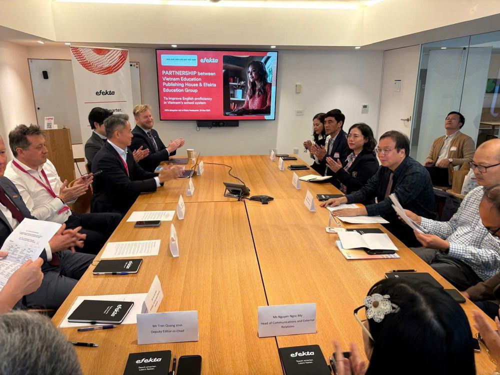 NXBGDVN làm việc với Efekta Education Group. 03-7935.jpg