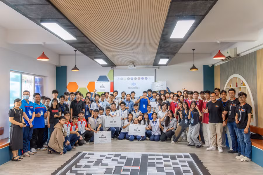 Sân chơi Micromouse mang lại nhiều trải nghiệm về sáng tạo robot cho học sinh TPHCM. Ảnh: BTC. dsc02335.jpg