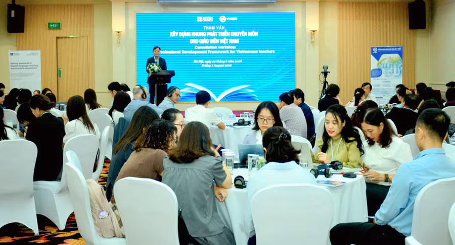 Toàn cảnh chương trình tham vấn. 1786078163603.jpg