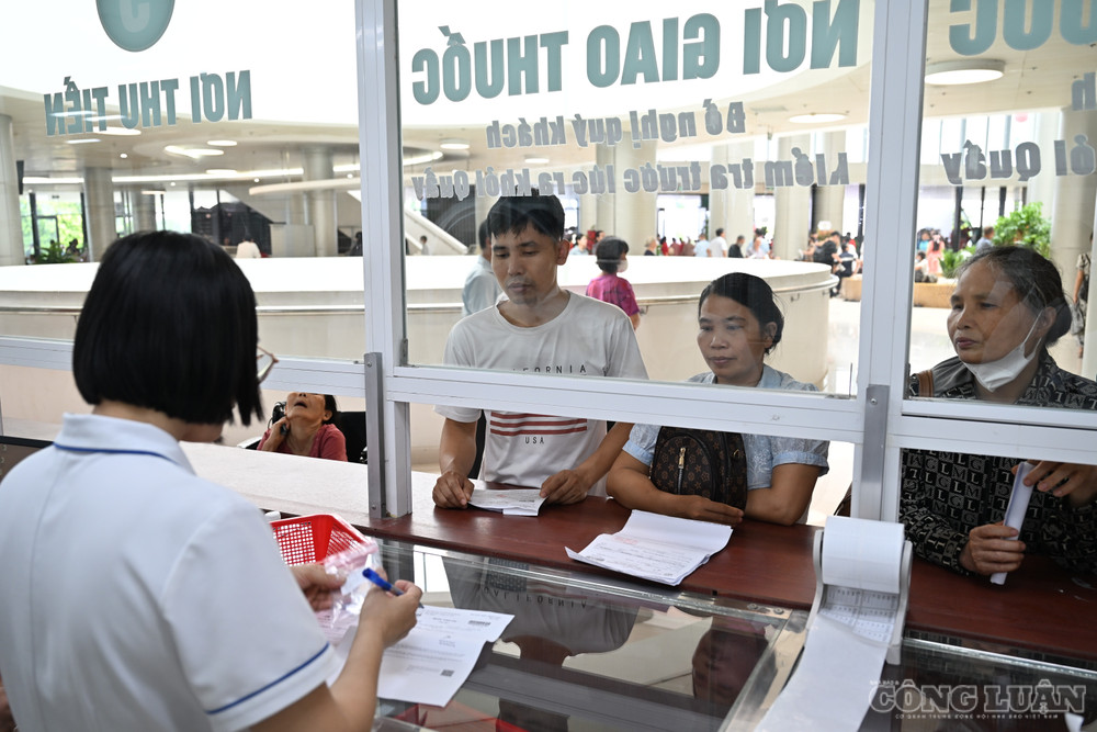 Cơ chế đồng chi trả cũng góp phần hạn chế tình trạng yêu cầu khám tại nhà một cách tràn lan, bảo đảm nguồn lực BHYT được sử dụng đúng đối tượng và đúng nhu cầu thực sự. clo_br_dsc-4826.jpg