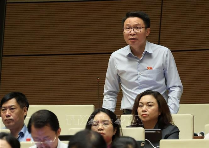 Đại biểu Quốc hội tỉnh Phú Thọ Nguyễn Minh Tuấn phát biểu. Ảnh: Tuấn Anh/TTXVN dai-bieu-nguyen-minh-tuan.jpg