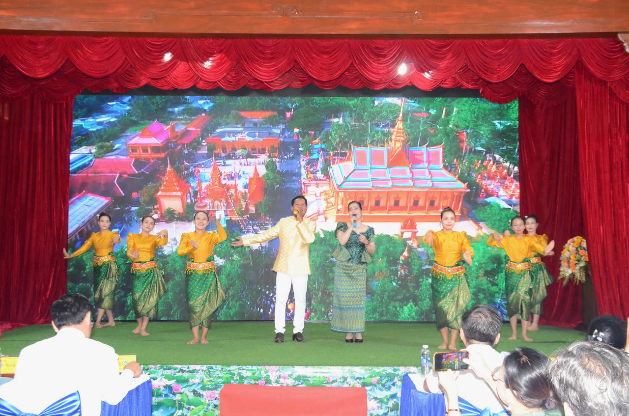 Bản sắc văn hóa Khmer, Hoa góp phần tạo nên dấu ấn riêng cho du lịch Cà Mau (Ảnh: Trọng Nghĩa).