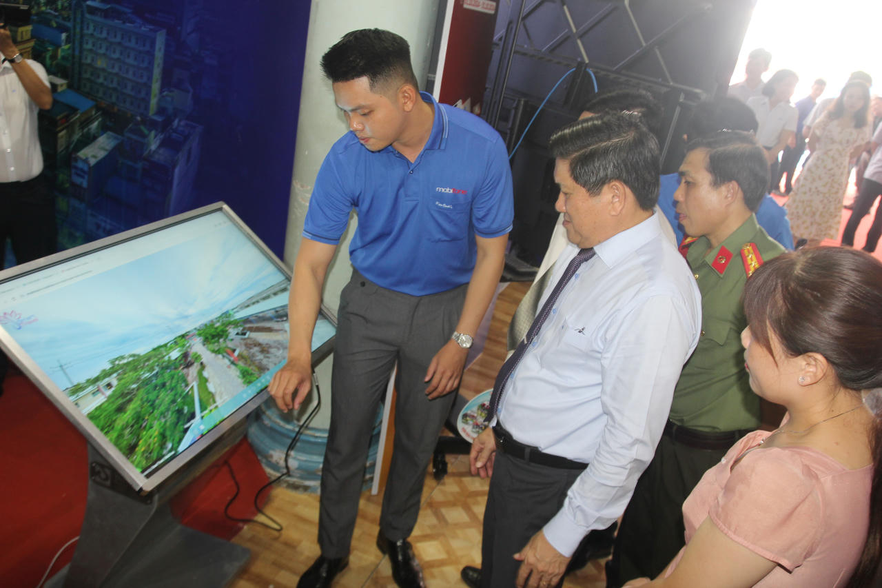 Chuyển đổi số được xác định là một trong những giải pháp trọng tâm để nâng cao hiệu quả quản lý, quảng bá và phát triển du lịch Cà Mau (Ảnh: Trọng Nghĩa).