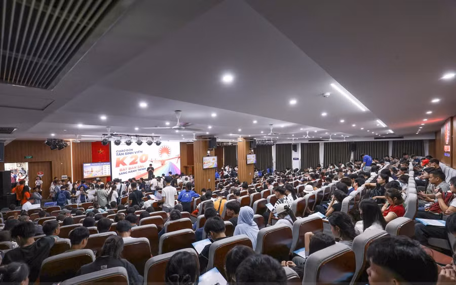 Hàng ngàn tân sinh viên Trường ĐH Đại Nam nhập học trong những ngày giữa tháng 8. 3.jpg