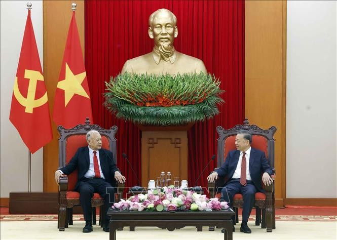 Tổng Bí thư, Chủ tịch nước Tô Lâm tiếp Thượng nghị sĩ Alberto Anaya Gutierrez, Tổng Bí thư Đảng Lao động Mexico. Ảnh: Thống Nhất/TTXVN