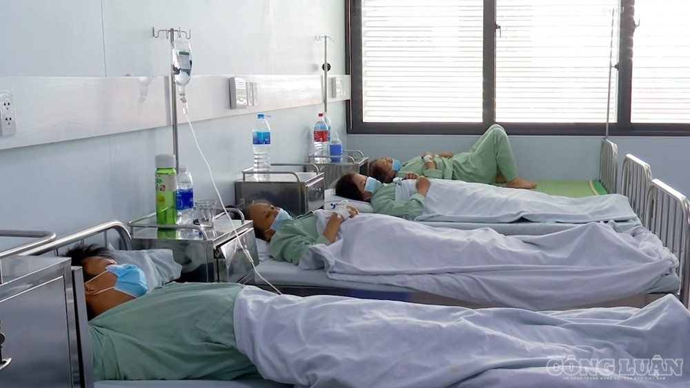Bệnh có thể chuyển nặng ngay cả khi người bệnh đã giảm sốt, khiến việc chủ quan hoặc xử trí sai cách tiềm ẩn nhiều nguy hiểm. Ảnh: Hải Yến clo_br_phu-huynh00-24-34-11still026.jpg