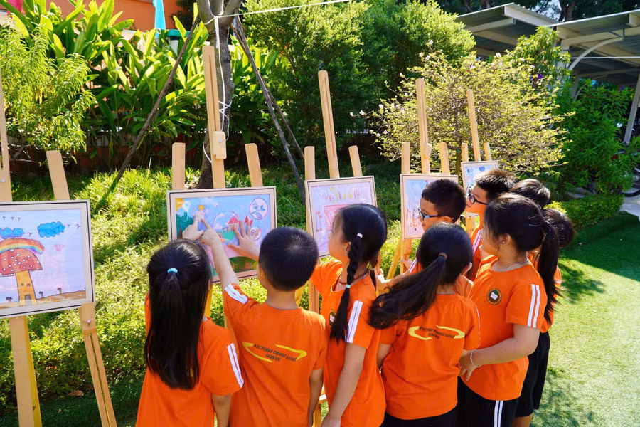 Học sinh Trường Tiểu học và THCS Victoria Thăng Long 3. Ảnh NC. tieng-anh-1.jpg