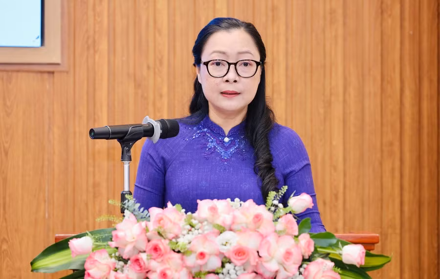 Thứ trưởng Nguyễn Thị Quyên Thanh: Đào tạo giáo viên là khâu có ý nghĩa nền tảng. binhdanggioi-3.jpg