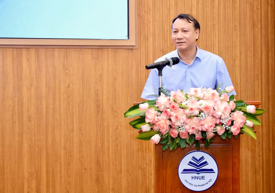 PGS.TS Nguyễn Đức Sơn - Hiệu trưởng Trường Đại học Sư phạm Hà Nội phát biểu chào mừng. binhdanggioi-4.jpg