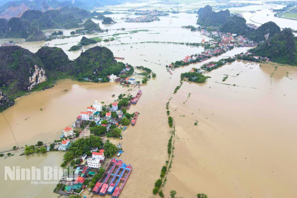 Nước sông Hoàng Long dâng cao, nguy cơ xảy ra lũ. Ảnh minh họa/ Báo Ninh Bình nguy-co-nuoc-lu-tren-song-hoang-long-3e4f.jpg