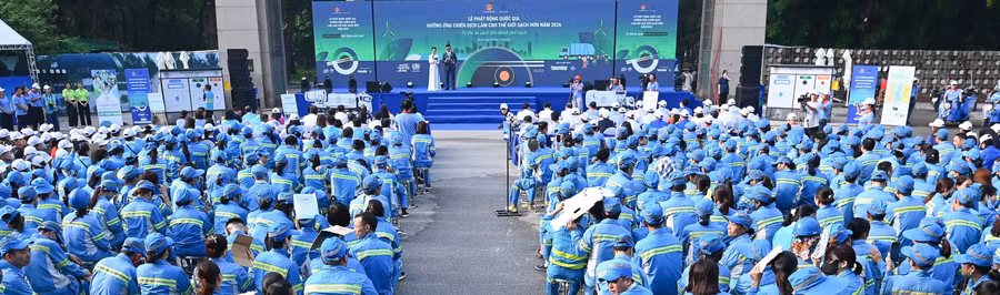 Toàn cảnh buổi phát động.