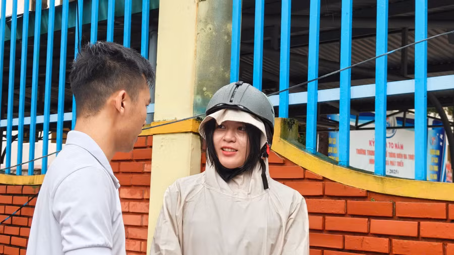 Cô H Lê Na Niê trao đổi với Báo GD&TĐ. aebf7b68a90c2952701d.jpg