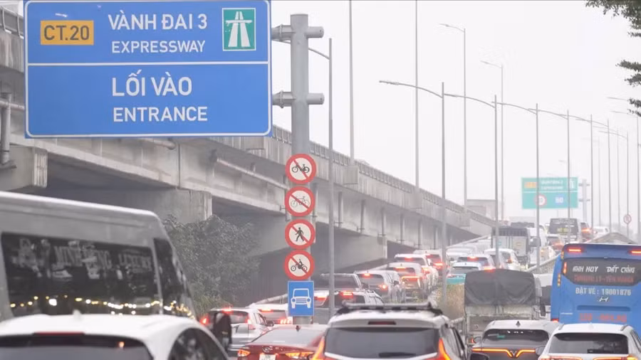 Bỏ làn dừng khẩn cấp trên Vành đai 3 Hà Nội: Cần phương án phù hợp