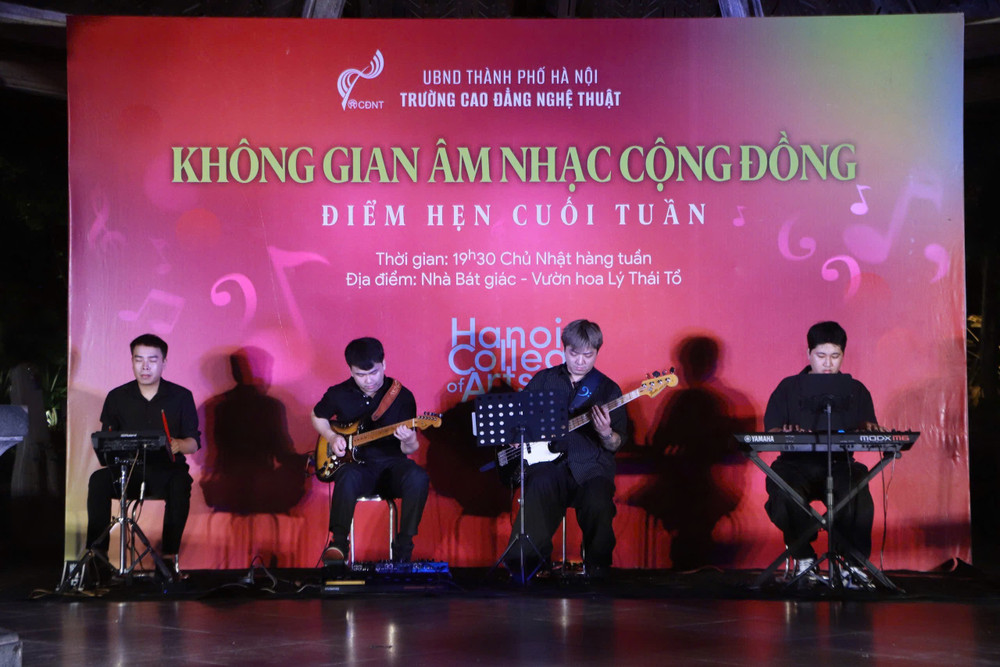 Các nghệ sĩ biểu diễn tại nhạc Jazz tại Chương trình “Âm nhạc cuối tuần”. Ảnh: Sở VHTTDL Hà Nội 1790564421079-968190959490986131-g8257460025932609636-476d4b5ae7fe4150313a36978df14706.jpg