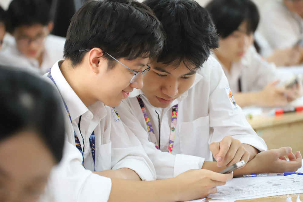 Theo thống kê giai đoạn 2022-2026, hơn 2.000 chương trình, chiếm hơn 40% số chương trình sử dụng từ hai phương thức trở lên, có chênh lệch giữa các phương thức từ 3 điểm trở lên. Điểm học bạ trong cùng mã ngành cũng có trường hợp cao hơn khá xa điểm thi tốt nghiệp THPT. clo_br_img-5190.jpg