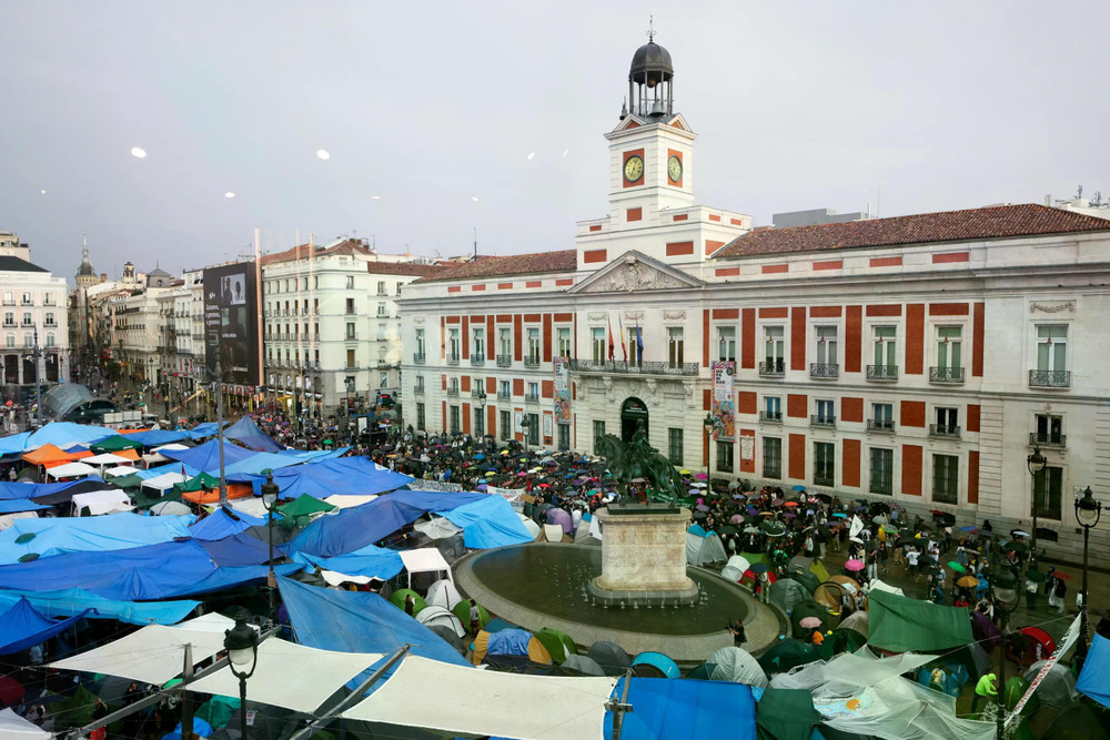 2026-09-28t182935z-542524270-rc2isnalxduj-rtrmadp-3-spain-housing-protest-scaled.jpg