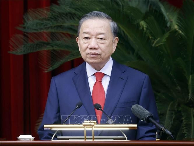 Tổng Bí thư, Chủ tịch nước Tô Lâm phát biểu khai mạc Hội nghị lần thứ tư Ban Chấp hành Trung ương Đảng khóa XIV. Ảnh: Thống Nhất/TTXVN Tổng Bí thư, Chủ tịch nước Tô Lâm phát biểu khai mạc Hội nghị lần thứ tư Ban Chấp hành Trung ương Đảng khóa XIV. Ảnh: Thống Nhất/TTXVN