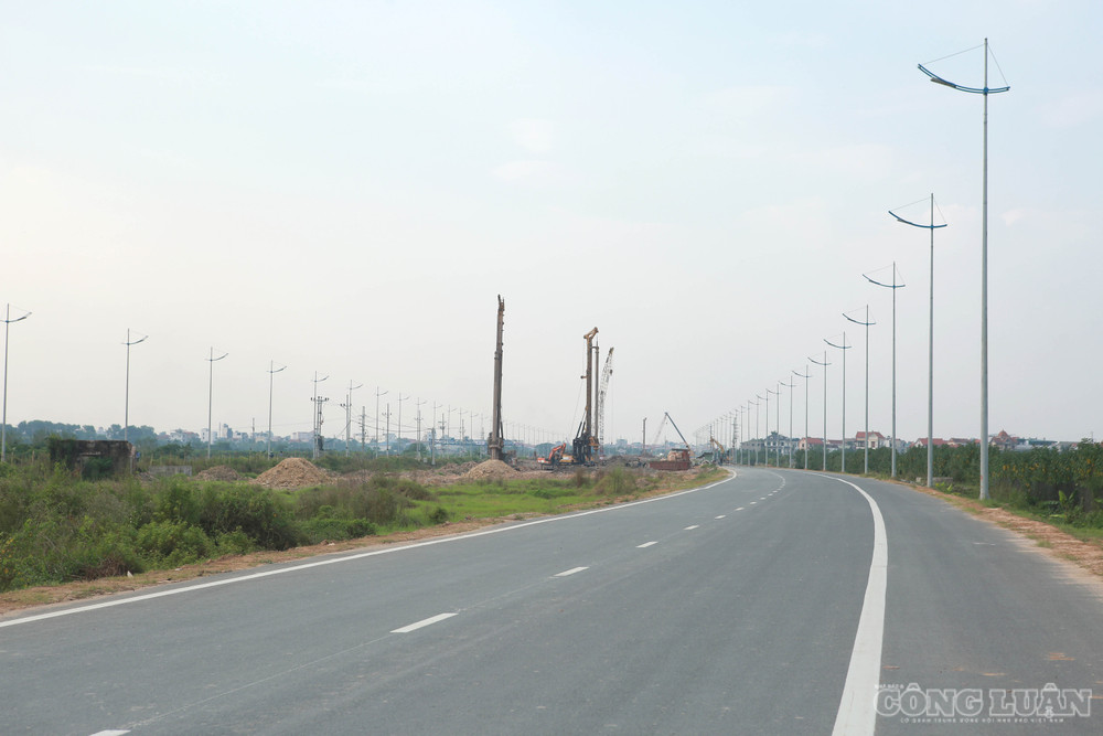 Việc thông xe kỹ thuật được triển khai theo từng phân đoạn, sau khi hoàn tất các thủ tục nghiệm thu, xây dựng phương án phân luồng giao thông và bàn giao công tác quản lý, duy tu đối với phần đường đủ điều kiện khai thác an toàn. clo_br_6r4a7918.jpg
