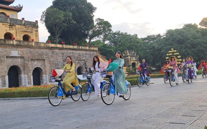anh-xd-nguoi-hn-tl-vn-1751101293627820079770-0-0-450-720-crop.jpg