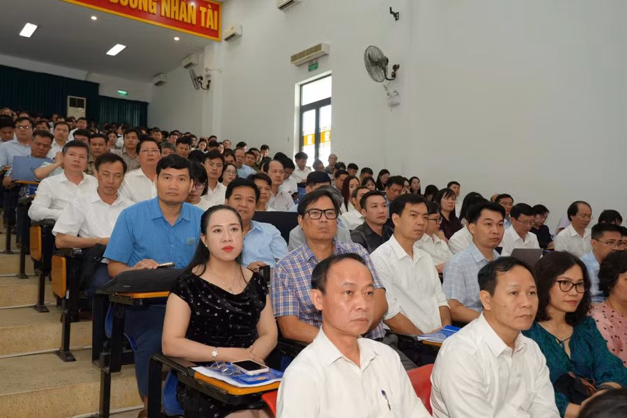 hoi-nghi-thi.jpg